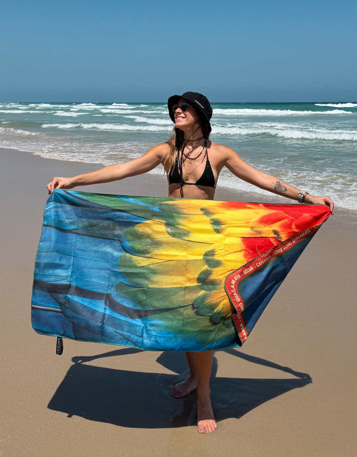 Toalla de Microfibra Mediana - Plumas | Dos Locos de Viaje